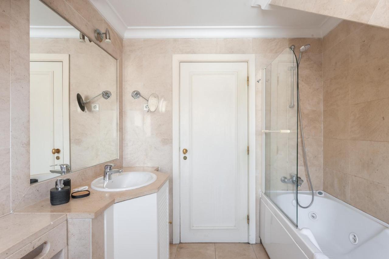 Flh Chic Chiado Exotic Spacious Residence リスボン エクステリア 写真